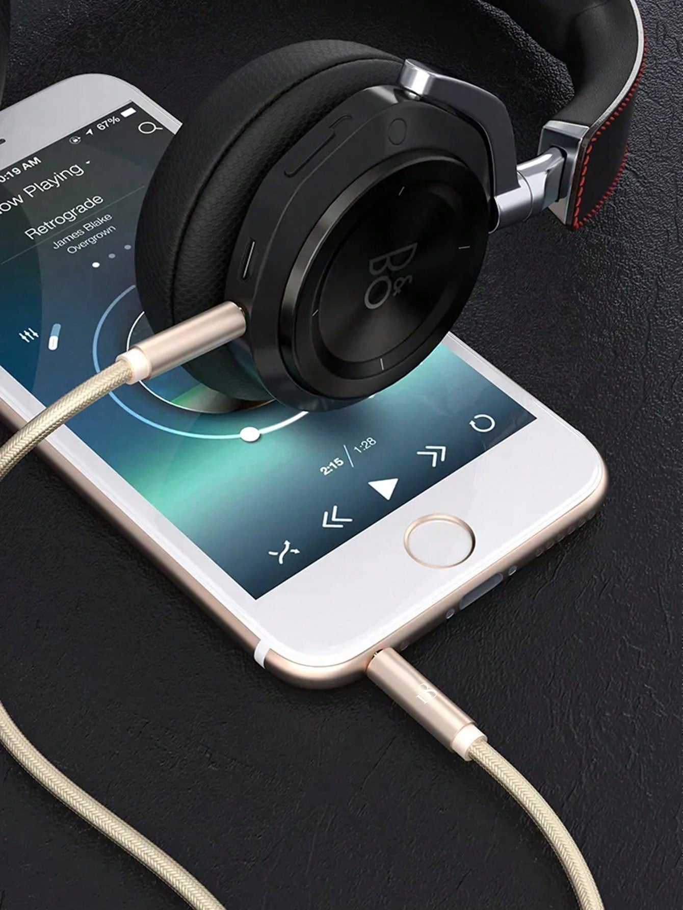 D8 1m 3.5mm Male-to-Male Aux Cable, for Cars, Headphones, Speakers & More